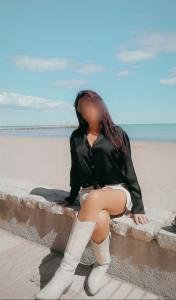 614934433: Chica busca chico en Valencia