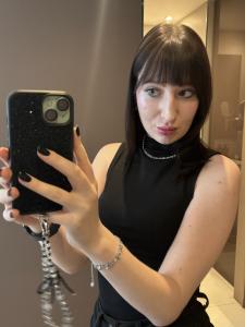 605708426: Chica busca chico en Barcelona