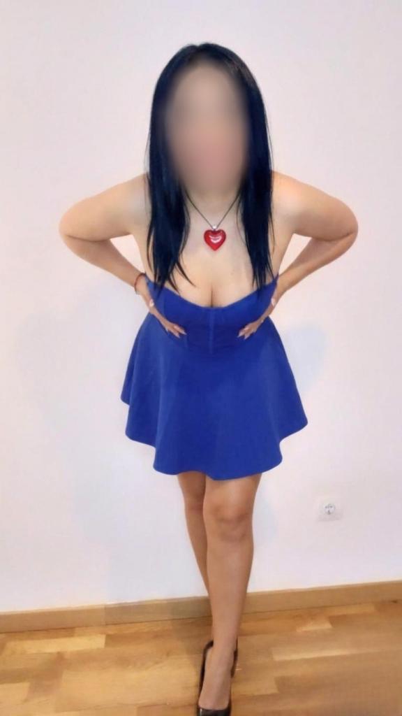 643537211: Chica busca chico en Lugo