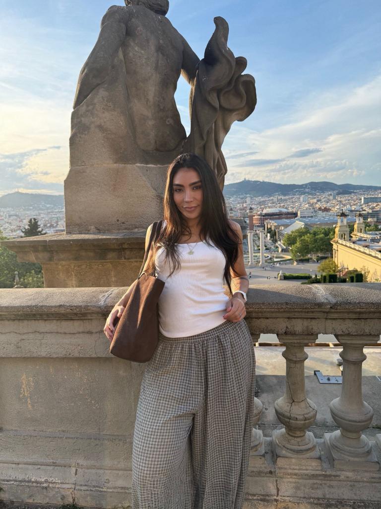 615796780: Transexual en Barcelona