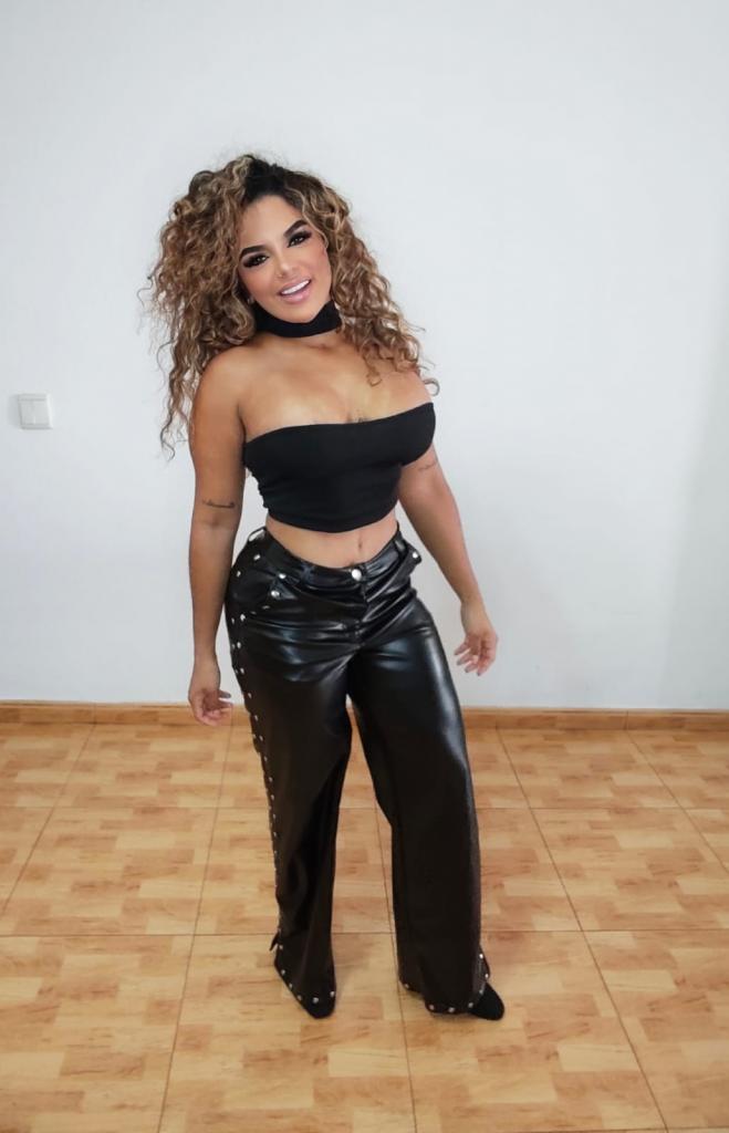 644409786: Chica busca chico en Tenerife