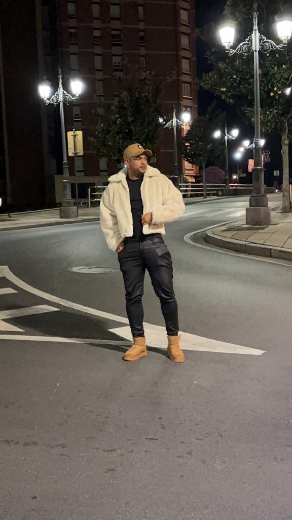 680698694: Chico busca chica en Tenerife