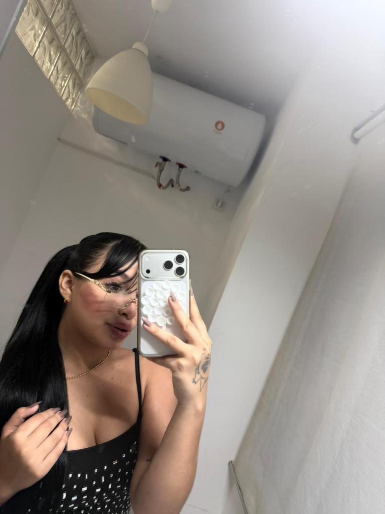 Chica busca chico en Cádiz: 