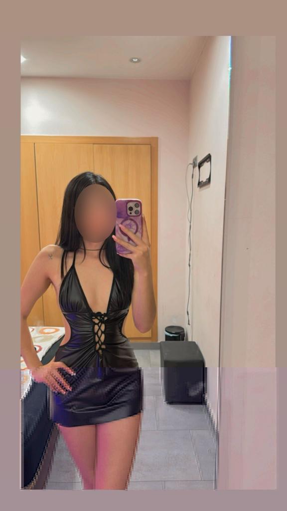 662685925: Chica busca chico en Barcelona