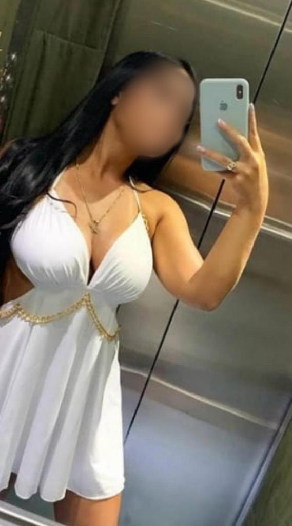 Chica busca chico en Ibiza: 