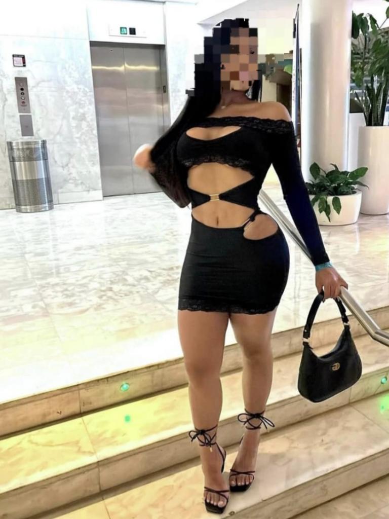 613806975: Chica busca chico en Cádiz