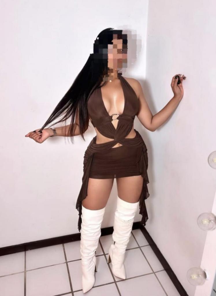 613806975: Chica busca chico en Cádiz