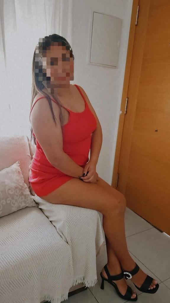 643709690: Chica busca chico en Orense
