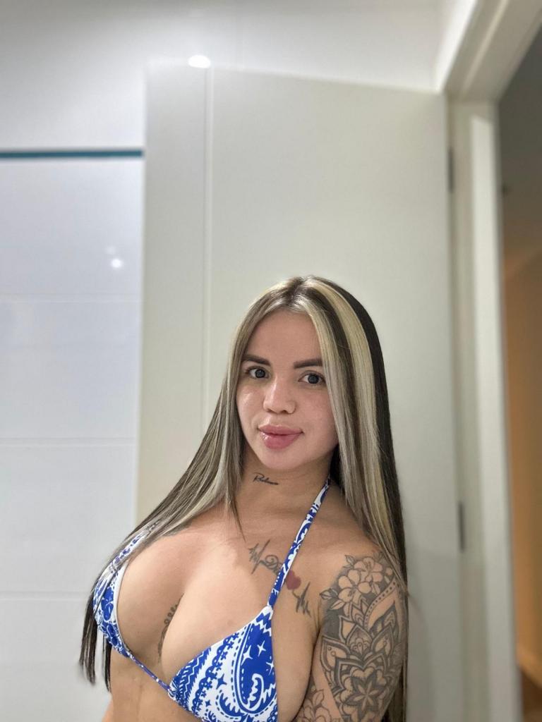 Chica busca chico en Almería: 