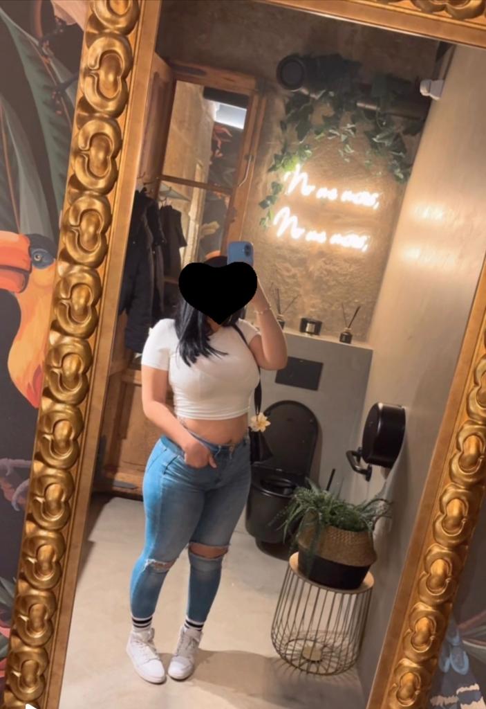 611384095: Chica busca chico en Pontevedra