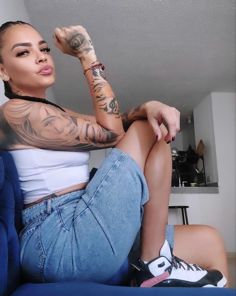 Chica busca chico en Cádiz: 