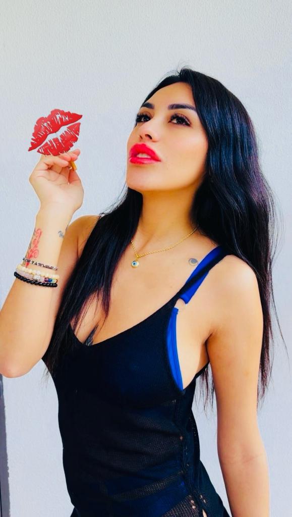Chica busca chico en Málaga: Chica busca chico