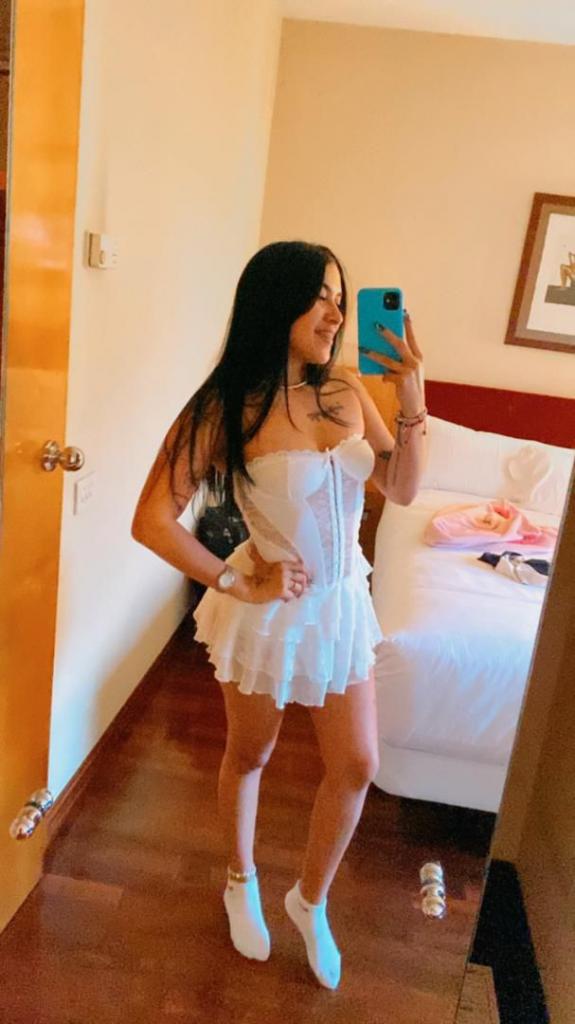 Chica busca chico en Ibiza: 