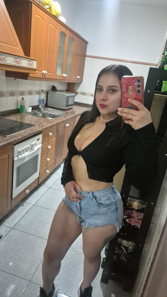 Chica busca chico en Tenerife: 