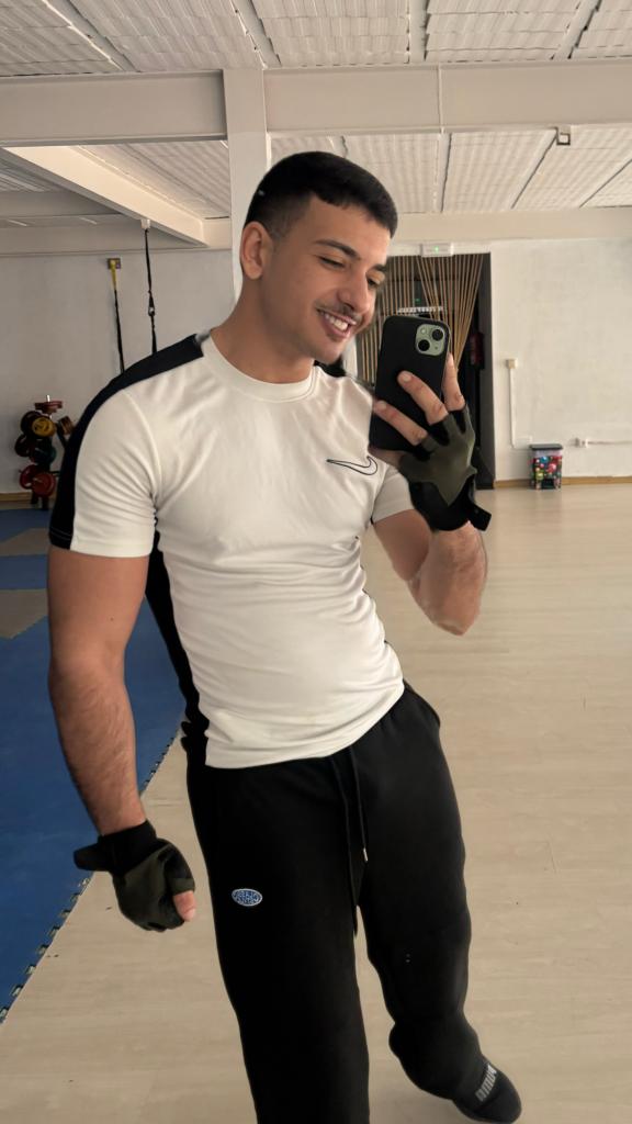 627588881: Chico busca chica en Málaga