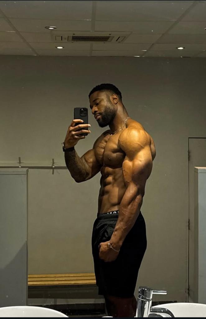 637155115: Chico busca chica en Málaga