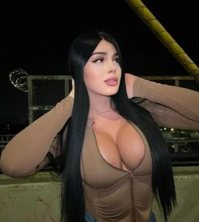 Chica busca chico en Cádiz: 