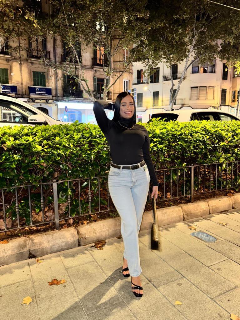 Chica busca chico en Mallorca: 