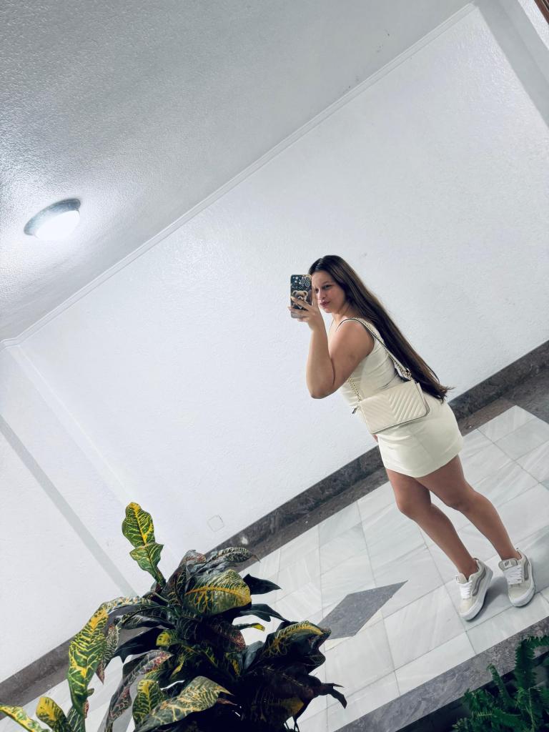 664311413: Chica busca chico en Alicante