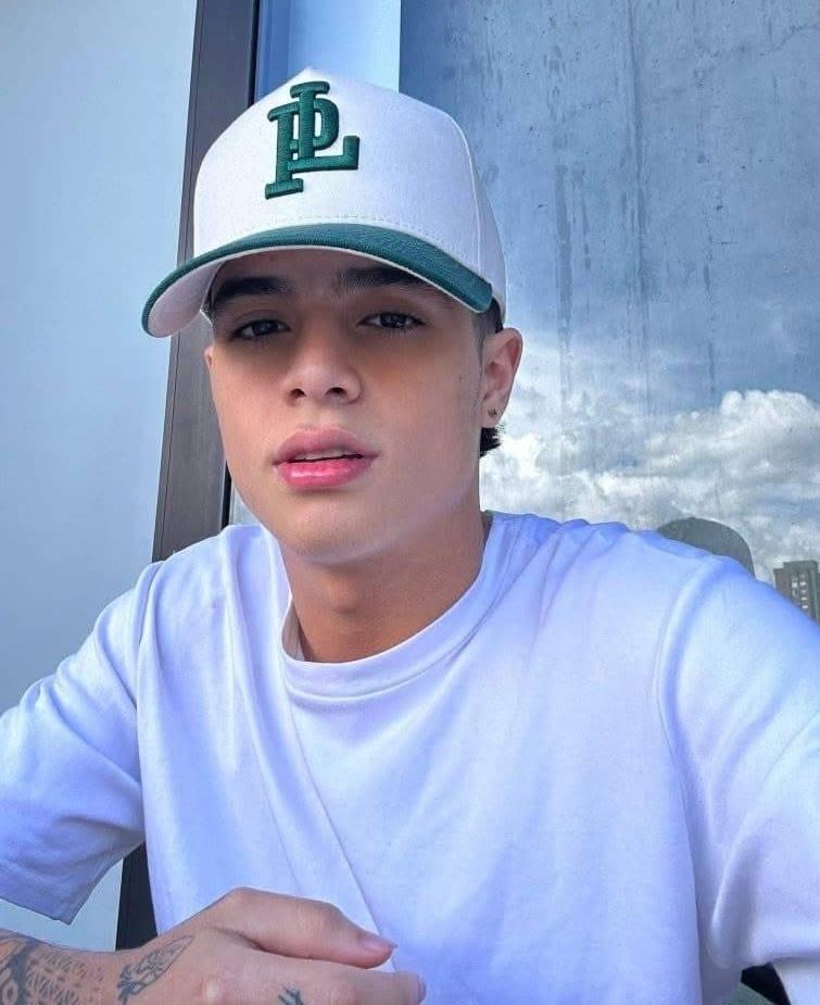 Chico busca chica en Murcia: 