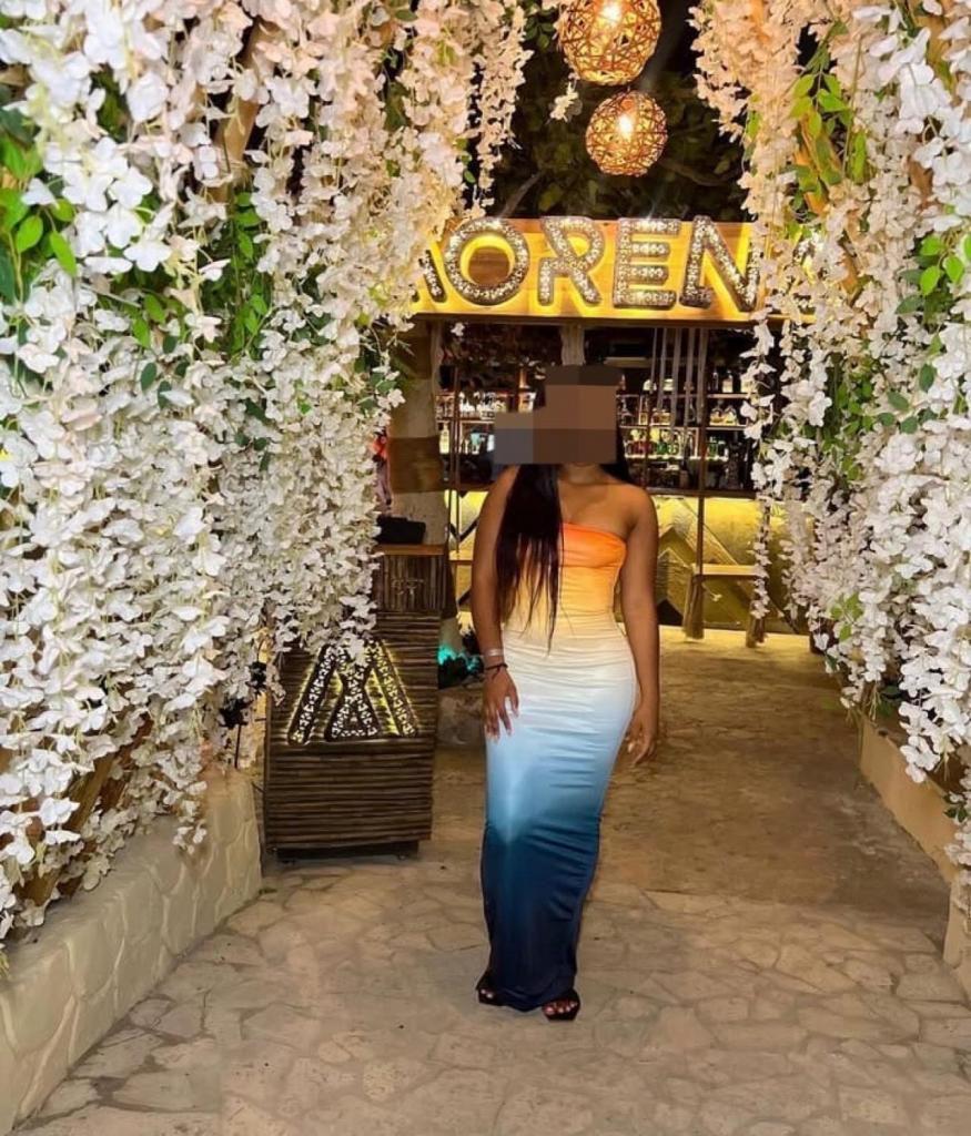 667760274: Chica busca chico en Sevilla