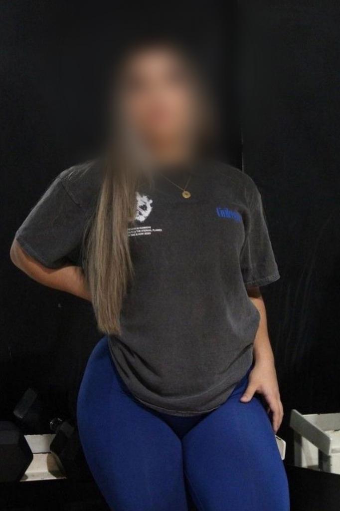 647024200: Chica busca chico en Sevilla