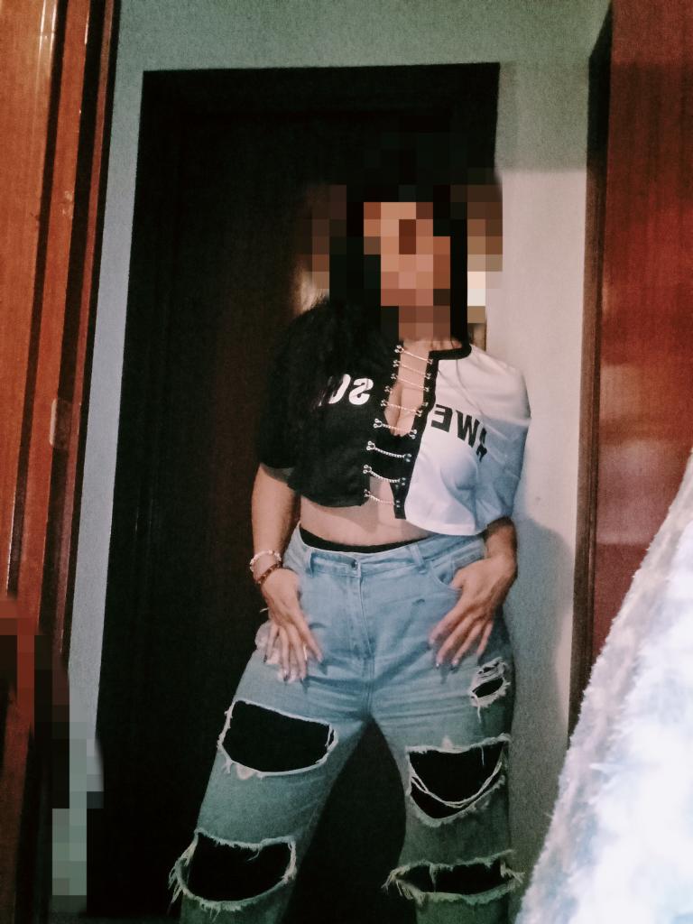 Chica busca chico en Almería: 