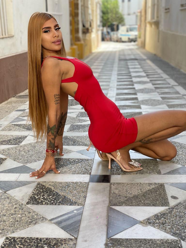 Chica busca chico en Cádiz: 