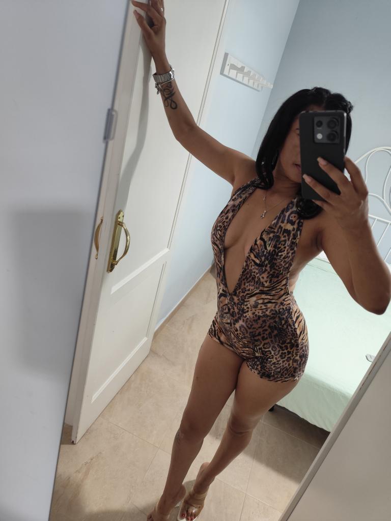 Chica busca chico en Tenerife: 