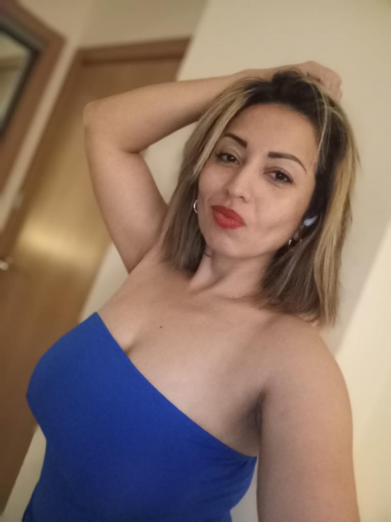 Chica busca chico en Tarragona: Chica busca chico
