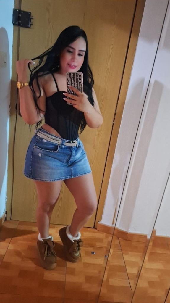 Chica busca chico en Alicante: Chica busca chico