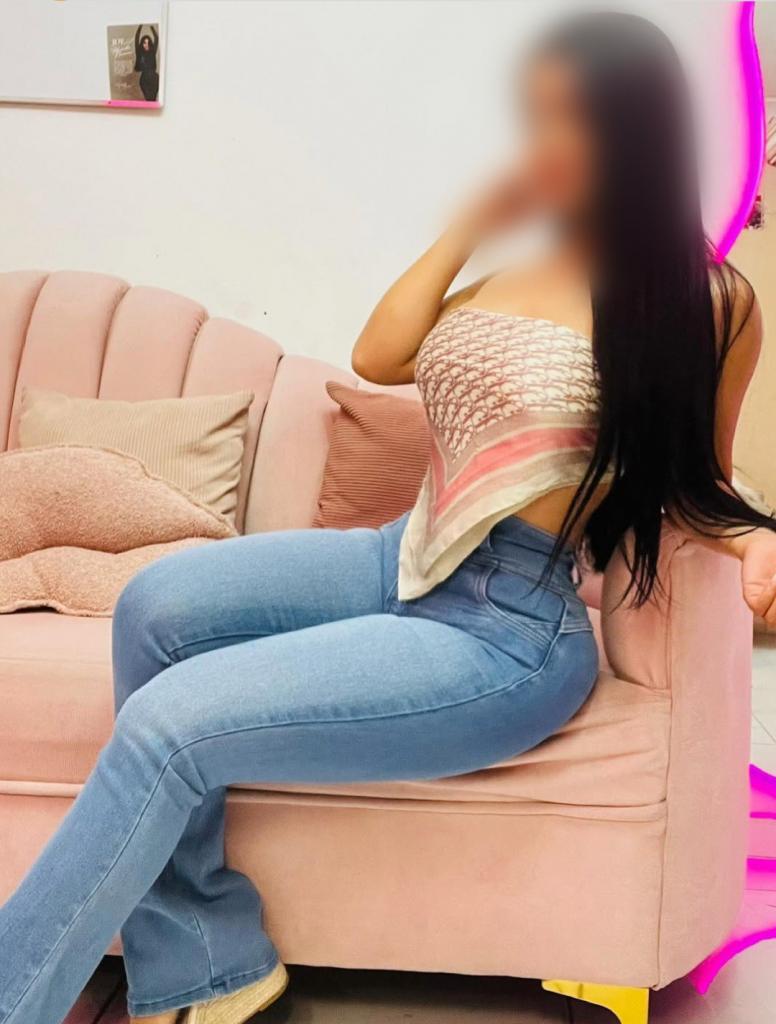 613935240: Chica busca chico en Alicante