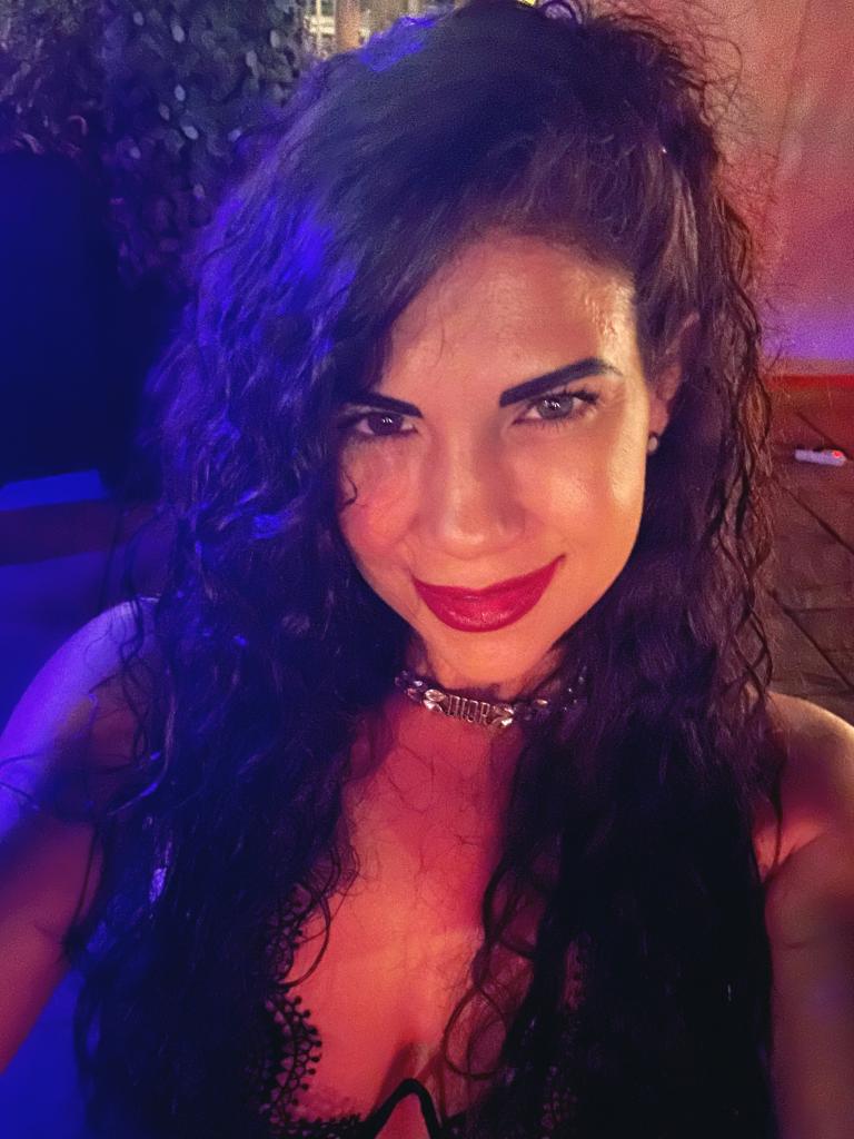 Chica busca chico en Sevilla: 