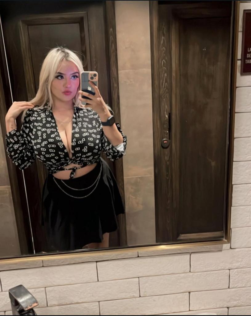 Chica busca chico en Almería: Chica busca chico