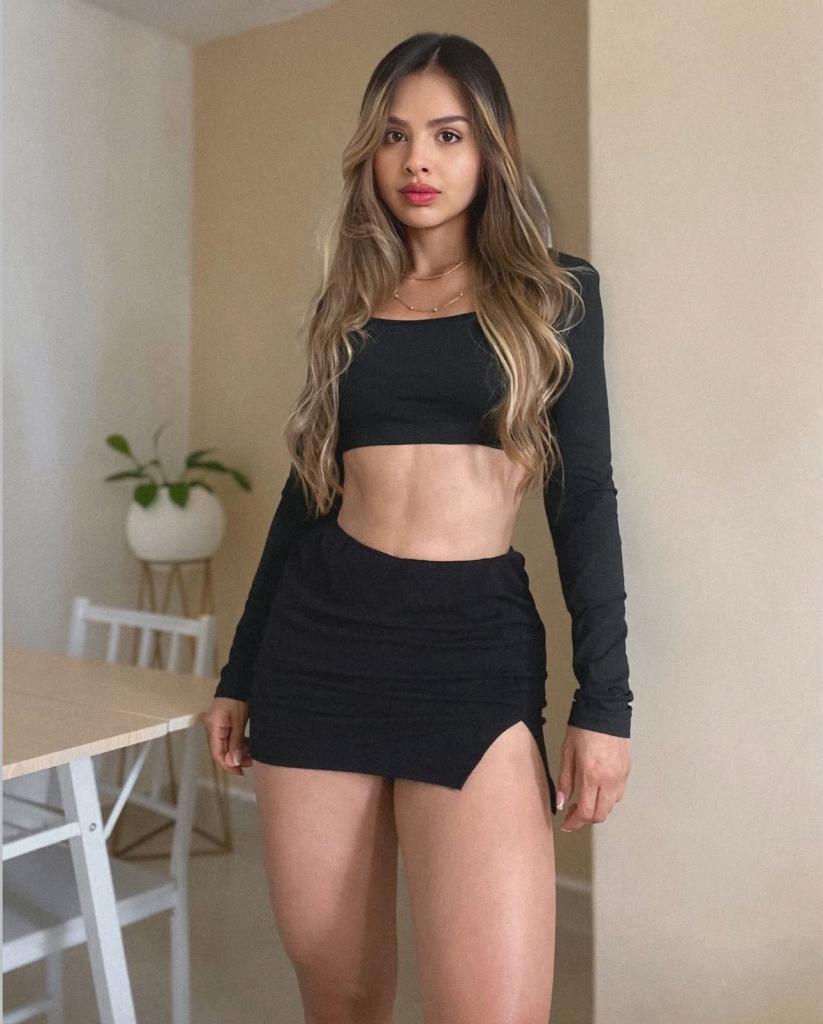 632213015: Chica busca chico en Ibiza