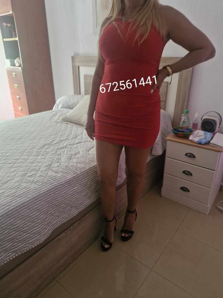 672561441: Chica busca chico en Sevilla