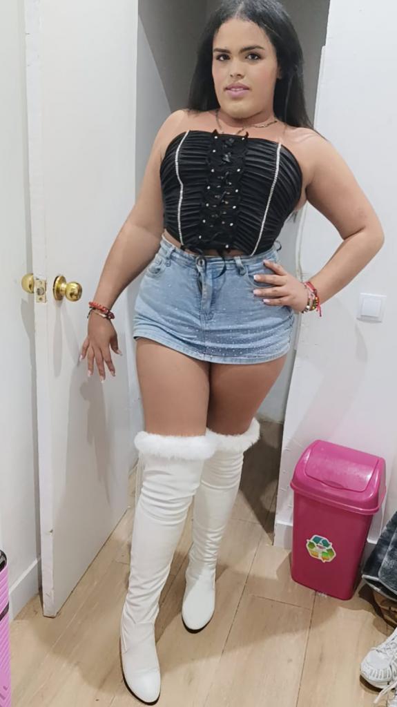 631906862: Chica busca chico en Barcelona