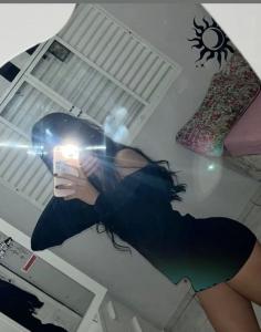 607573328: Chica busca chico en Málaga