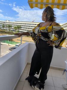 641680199: Chica busca chico en Ibiza