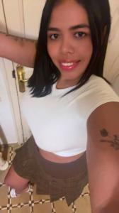 695333736: Chica busca chico en Barcelona