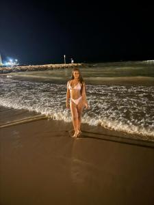 664311413: Chica busca chico en Alicante