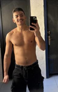 627588881: Chico busca chica en Málaga