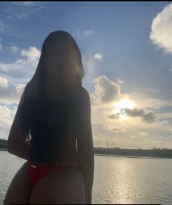 612401344: Chica busca chico en Barcelona