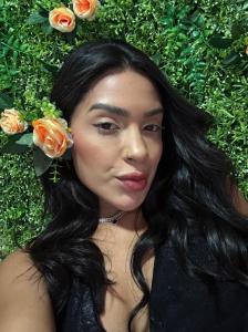 664874220: Chica busca chico en Madrid