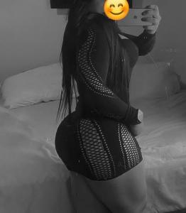 613426289: Chica busca chico en Navarra