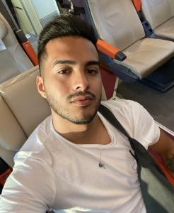 603975390: Chico busca chica en Granada