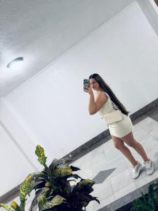 664311413: Chica busca chico en Alicante
