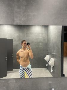 651827214: Chico busca chica en Madrid