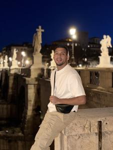 612439427: Chico busca chica en Valencia