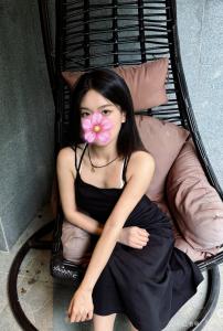 656778499: Chica busca chico en Madrid